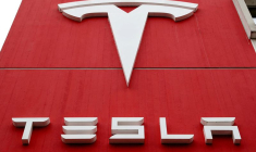 TESLA SUSPEND SES PROJETS EN INDE FACE À L'IMPASSE SUR LES DROITS DE DOUANE, SELON DES SOURCES