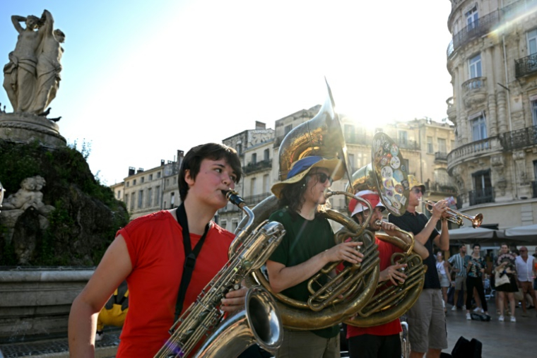 Des cuivres sur la place de la Comédie à Montpellier pour la Fête de la musique le 21 juin 2025 ( AFP / GABRIEL BOUYS )