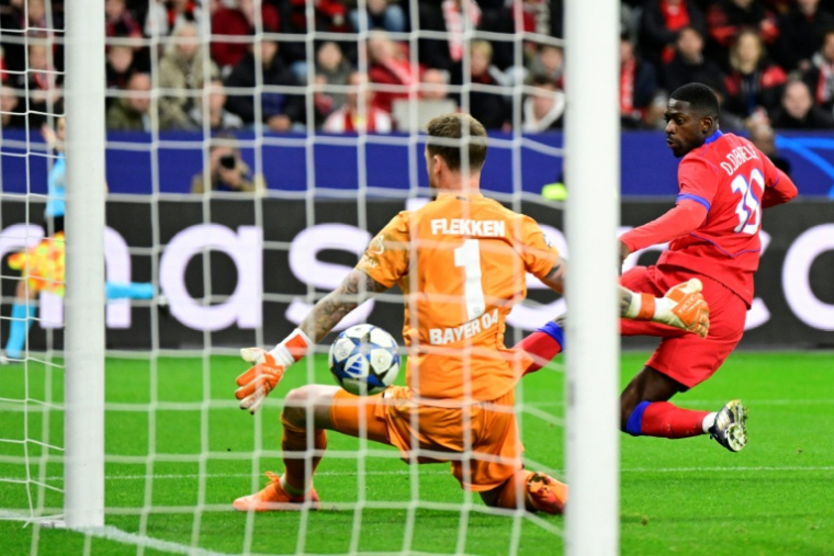 Le Ballon d'or Ousmane Dembélé, buteur dès son entrée en jeu, lors de la démonstration du PSG (7-2) pour la 3e journée de Ligue des champions, le 21 octobre 2025 à Leverkusen ( AFP / INA FASSBENDER )