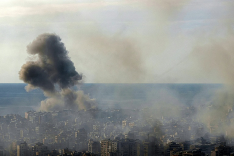 Une frappe israélienne dans les quartiers sud de la capitale Beyrouth au Liban, le 6 mars 2026 ( AFP / Ibrahim AMRO )