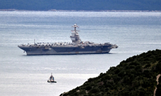 Le porte-avions américain USS Gerald Ford, le plus grand au monde, arrive à Split, en Croatie, le 28 mars 2026 ( AFP / ELVIS BARUKCIC )