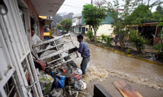Inondations à Huauchinango, dans l'Etat mexicain de Puebla, le 11 octobre 2025 ( AFP / Alfredo ESTRELLA )