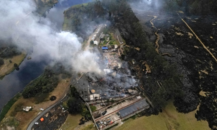Des incendies pendant une vague de chaleur à Sibate, près de Bogota, en Colombie, le 3 août 2026 ( AFP / Raul ARBOLEDA )