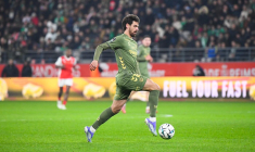 Un joueur de Saint-Étienne s'est fracturé la main d'une façon stupide