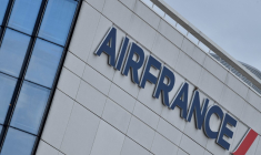 Air France justifie sa décision en invoquant la "situation sécuritaire" sur le territoire malgache. ( AFP / JULIEN DE ROSA )