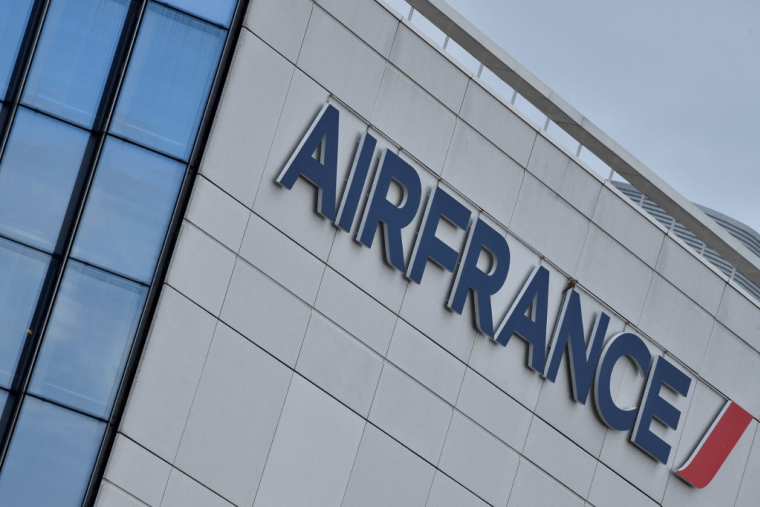Air France justifie sa décision en invoquant la "situation sécuritaire" sur le territoire malgache. ( AFP / JULIEN DE ROSA )