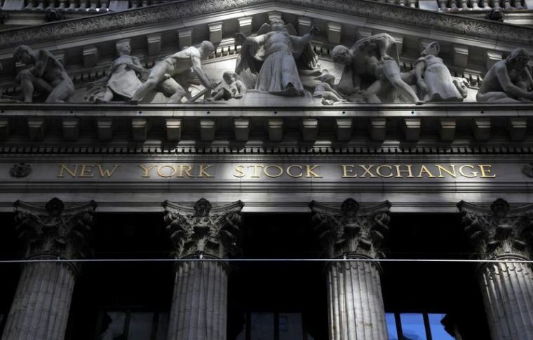 WALL STREET OUVRE EN ORDRE DISPERSÉ