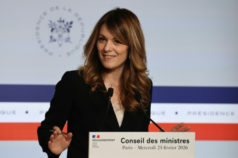 La porte-parole du gouvernement Maud Bregeon, le 25 février 2026 à l'Elysée pour le compte-rendu du Conseil des ministres ( AFP / Ludovic MARIN )