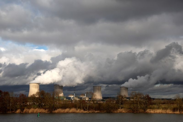 FRANCE: LE REDÉMARRAGE DE QUATRE RÉACTEURS NUCLÉAIRES RETARDÉ