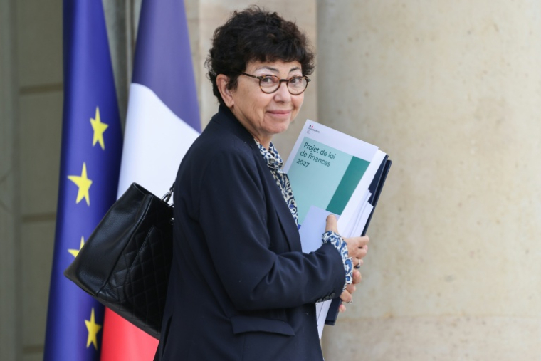 La ministre de la Transition écologique Monique Barbut à la sortie du Conseil des ministres le 1er octobre 2026 à Paris  ( AFP / Ludovic MARIN )