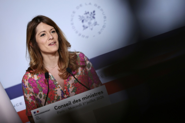 La porte-parole du gouvernement, Maud Brégeon, s'exprime lors d'une conférence de presse au palais de l'Elysée, à Paris, le 1er juillet 2026 ( AFP / SIMON WOHLFAHRT )
