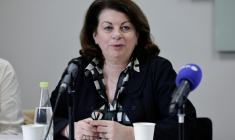 Marie Derain de Vaucresson, présidente de l'Inirr, instance de réparation pour les victimes de pédocriminalité dans l’Église,  lors d'une conférence de presse pour présenter le rapport annuel, le 25 mars 2025 à Paris ( AFP / STEPHANE DE SAKUTIN )