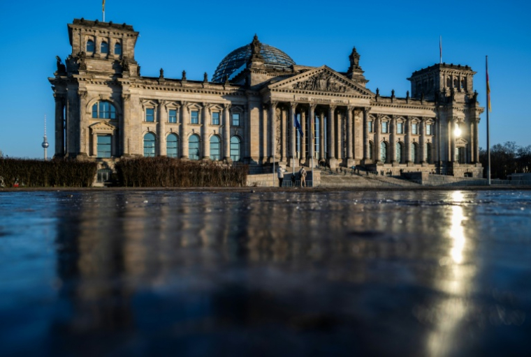 Le bâtiment du Reichstag, qui abrite la chambre basse du Parlement allemand (Bundestag), à Berlin, le 21 janvier 2026 ( AFP / John MACDOUGALL )