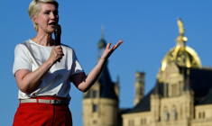 Manuela Schwesig, ministre-présidente SPD du Land de Mecklembourg-Poméranie-Occidentale, lors d’un rassemblement de campagne dans la capitale régionale, Schwerin, le 14 septembre 2026 ( AFP / John MACDOUGALL )