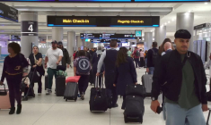 Paralysie budgétaire: des centaines de vols annulés dans les aéroports américains