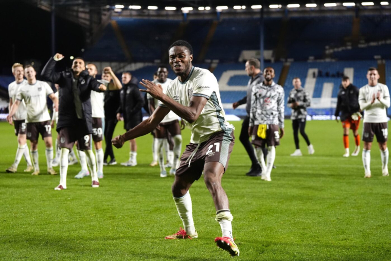 Après Manchester United, Grimsby poursuit son épopée