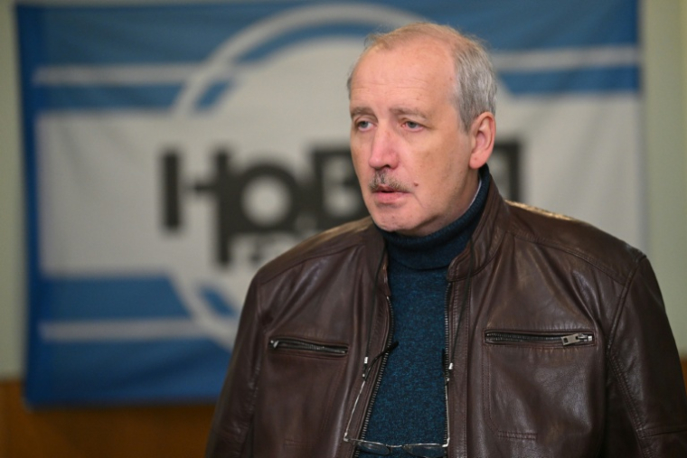 Le rédacteur en chef de Novaïa Gazeta, Sergueï Sokolov, dans les locaux du journal indépendant russe, le 6 octobre 2026 à Moscou ( AFP / Igor IVANKO )