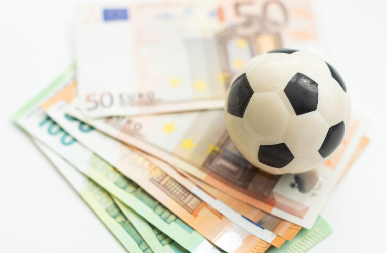 Le dispositif Pass’Sport est une aide financière qui vise à encourager la pratique sportive chez les jeunes. ( crédit photo : Shutterstock )