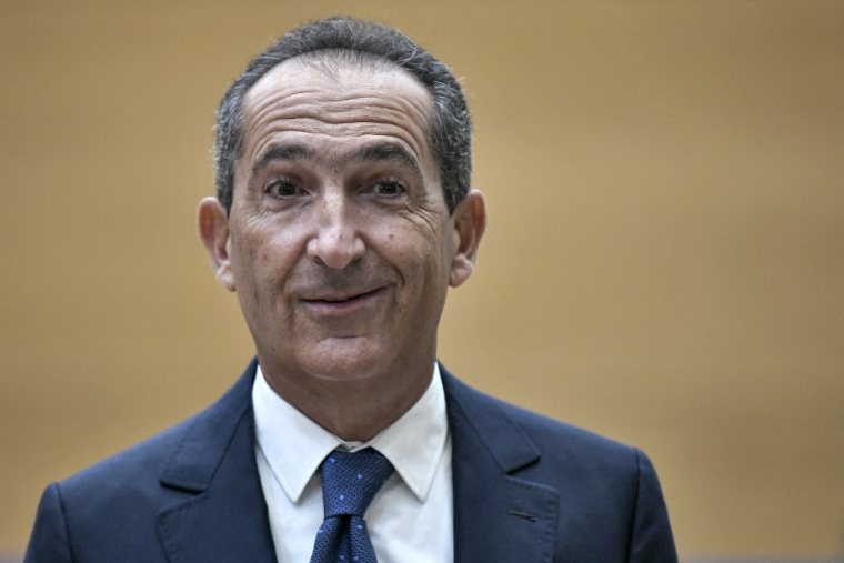 Patrick Drahi, en février 2022, à Paris ( AFP / STEPHANE DE SAKUTIN )