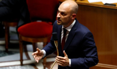 Le ministre français de l'Europe et des Affaires étrangères, Jean-Noel Barrot, s'exprime à l'Assemblée nationale à Paris