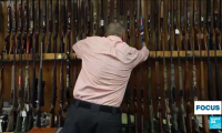 États-Unis : les enfants, cible juteuse des fabricants d’armes