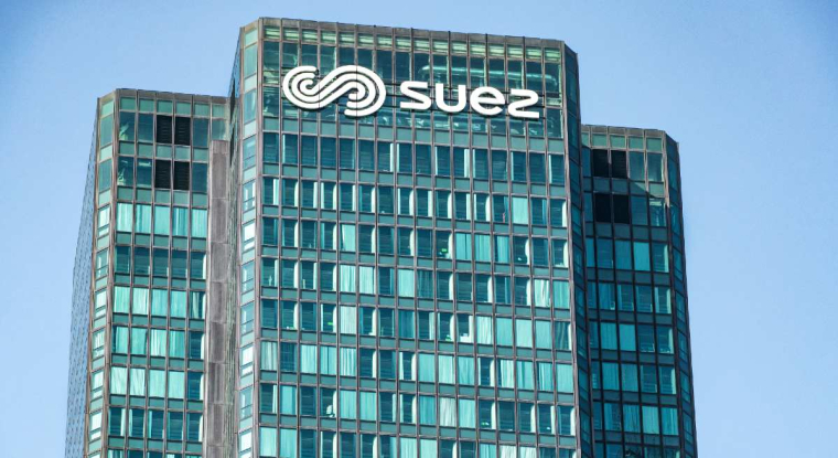 Le titre du géant de l'eau et des déchets perd 27% sur un an. (© J. Saget / AFP)