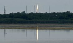 Décollage du lanceur "Vikram 1" de l'entreprise privée indienne Skyroot depuis le centre spatial de Sriharikota, dans le sud du pays, le 18 juillet 2026 ( AFP / R. Satish BABU )