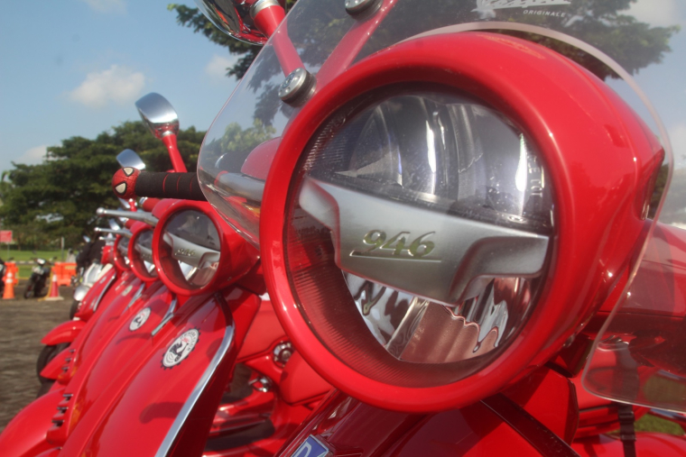 Vespa et Dior : une collaboration chic et choc (Crédits photo : Shutterstock)