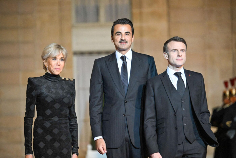 En plein G7, l'émir du Qatar chambre Macron sur le PSG devant Trump