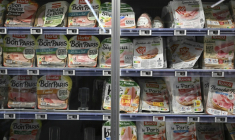 Une étagère réfrigérée dans un supermarché de Septèmes-les-Vallons, dans les Bouches-du-Rhône, le 3 novembre 2022 ( AFP / Christophe SIMON )