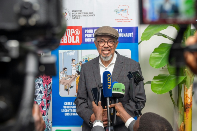 Le chef de l'OMS, Tedros Adhanom Ghebreyesus, s'adresse aux journalistes après son arrivée à Kinshasa le 28 mai 2026 en RDC ( AFP / Hardy BOPE )