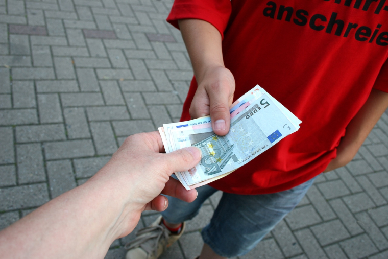 Combien d'argent de poche les Français donnent en moyenne à leurs enfants ? ( Crédits photo: © Engel73 - stock.adobe.com)