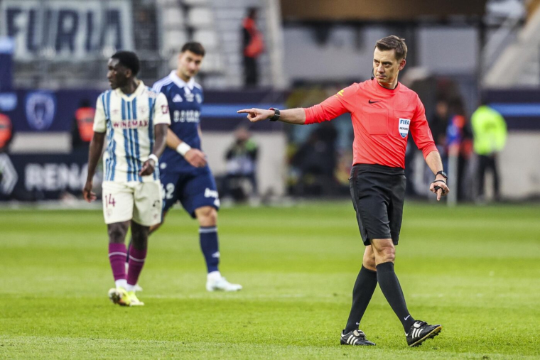 Les arbitres de Ligue 1 demandent une augmentation