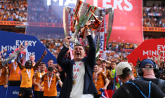 Promu en Premier League, l’entraîneur de Hull City reconnaît qu’il a failli à sa mission