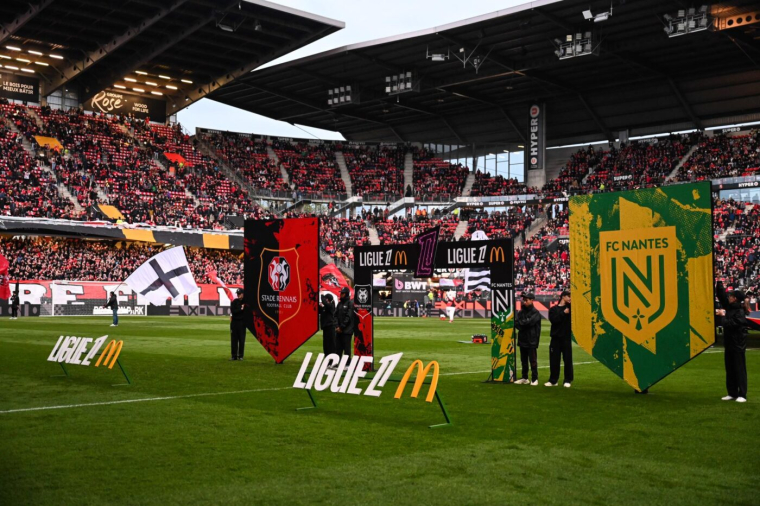 À Rennes, polémiques et inquiétudes autour de la présence de néonazis au Roazhon Park lors du derby