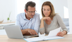 Même si de nombreux foyers bénéficient d’une déclaration pré-remplie et/ou d’une déclaration automatique, des erreurs subsistent. (Crédit photo : 123RF)