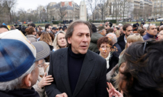 Jérôme Guedj le 21 février 2025 à Paris ( AFP / GEOFFROY VAN DER HASSELT )