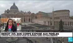 Hommage à Benoît XVI : longue file d'attente pour un dernier adieu au pape émérite
