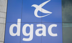 Le logo de la Direction générale de l'aviation civile (DGAC) à Issy-les-Moulineaux le 6 janvier 2025 ( AFP / Martin LELIEVRE )