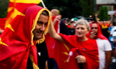 SKOPJE ADOPTE LE PLAN FRANÇAIS POUR NORMALISER SES RELATIONS AVEC SOFIA