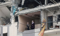 Scènes de destruction après le retrait des forces israéliennes d'une partie de Nousseirat