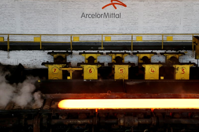 ARCELORMITTAL CÈDE DES PARTS DANS CLEVELAND-CLIFFS ET RACHÈTE SES PROPRES TITRES