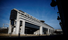 Le bâtiment du ministère français des Finances, également connu sous le nom de Bercy, est photographié à Paris
