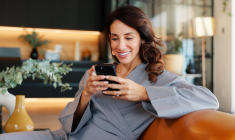 Un Livret A laissé inactif trop longtemps peut être clôturé par la banque, d’où l’importance de garder un contact régulier avec son établissement ( Shutterstock )