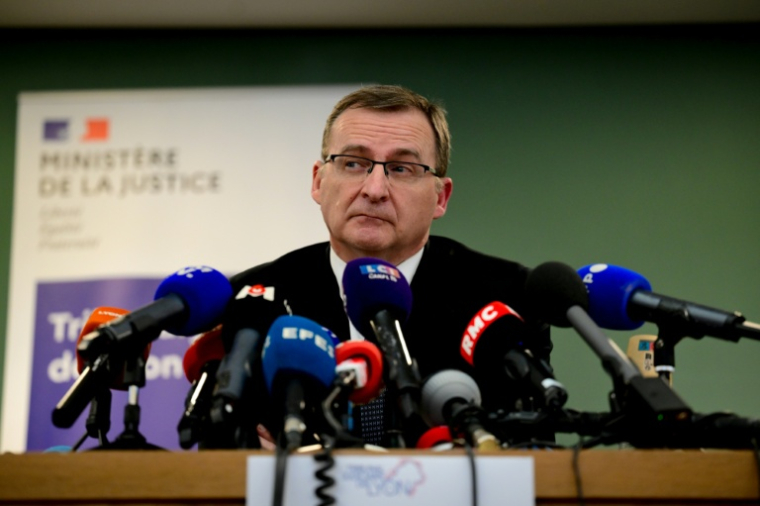 Le procureur de Lyon Thierry Dran donne une conférence de presse le 16 février 2026 sur le meurtre du jeune Quentin Deranque ( AFP / OLIVIER CHASSIGNOLE )