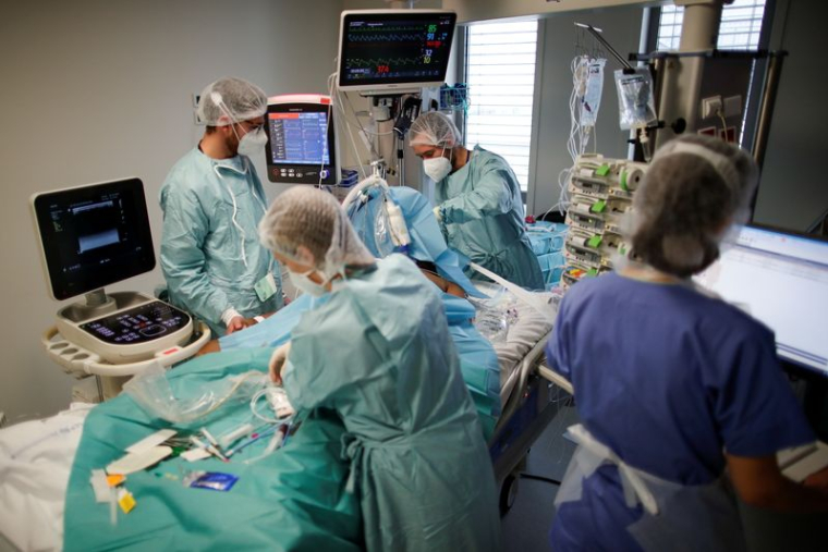 CORONAVIRUS: PRÈS DE 50.000 NOUVEAUX CAS ET 545 NOUVEAUX DÉCÈS EN FRANCE