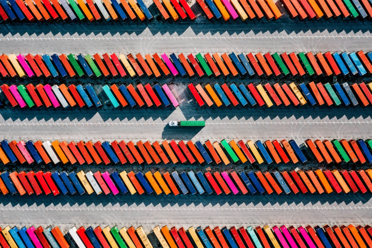 Le contexte actuel nous rappelle que les différents secteurs ne présentent pas tous le même potentiel de croissance selon les périodes, et peuvent réagir très différemment aux événements et tendances. Par exemple, en cette période de pandémie, des secteurs comme le tourisme, la restauration et les loisirs ont pu connaître de graves difficultés, tandis que pour les équipements numériques et le commerce en ligne, les conditions actuelles se sont avérées très favorables. (photo : Blackrock / Ishares)