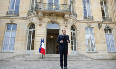 Le Premier ministre Sébastien Lecornu à Matignon le 10 avril 2026, à Paris ( POOL / Ian LANGSDON )