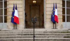 Déclaration du Premier ministre français sortant, Sébastien Lecornu, à Matignon, à Paris