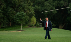 Le président américain Donald Trump à son arrivée à la Maison Blanche à Washington, le 13 juillet 2025 ( AFP / Allison ROBBERT )